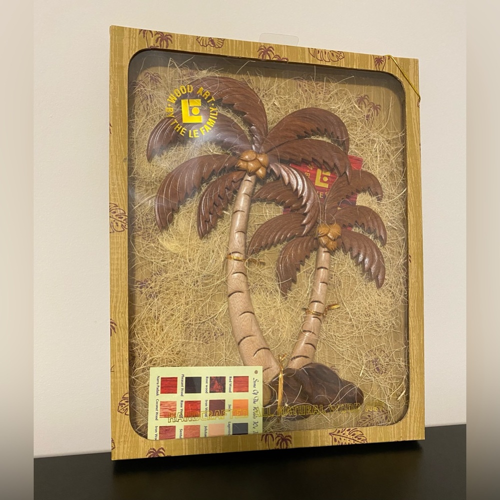 Hawaii Hawaiian Aloha Wood Art by the Le Family Two Two-Tone Palm Trees 8" x 11"